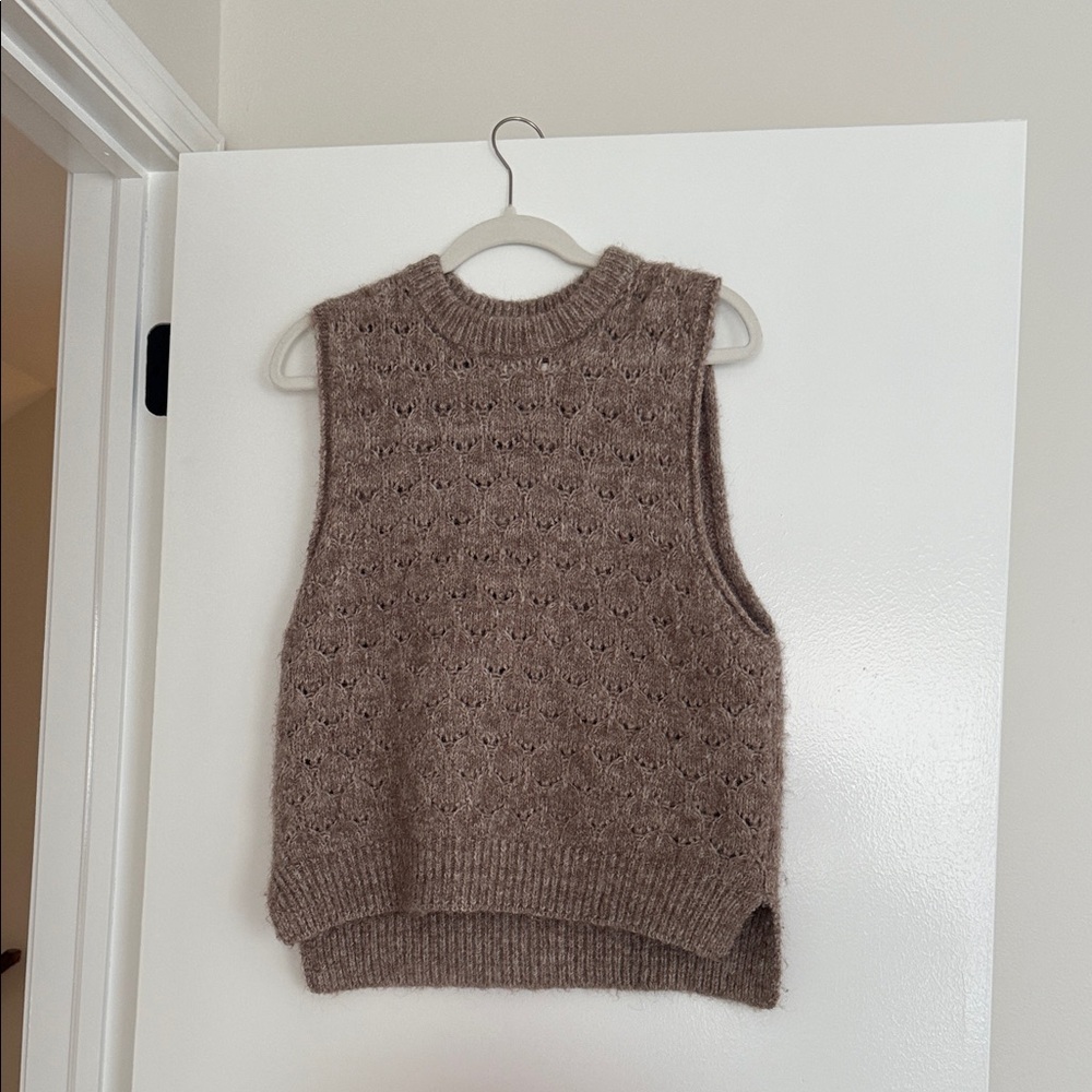Universal Thread Taupe Knit Sleeveless Sweater Vest